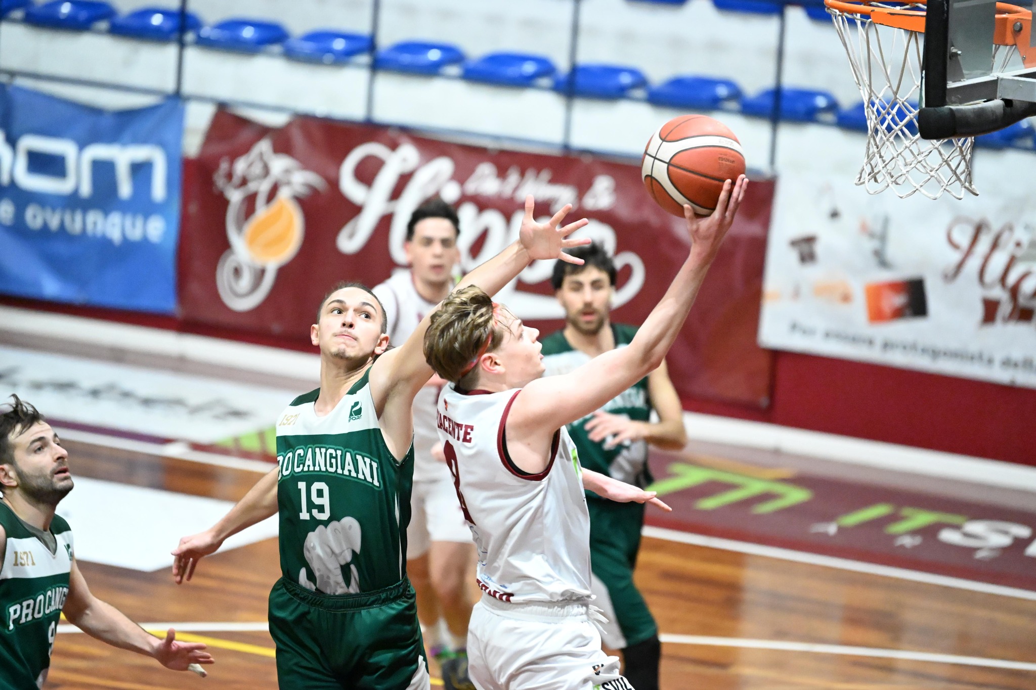 La 𝗜𝗧𝗦𝗩𝗜𝗟 𝗦𝗔𝗟𝗘𝗥𝗡𝗢 𝗕𝗔𝗦𝗞𝗘𝗧 fa valere il fattore campo e centra l'undicesima vittoria stagionale contro la 𝗣𝗥𝗢 𝗖𝗔𝗡𝗚𝗜𝗔𝗡𝗜 𝗡𝗔𝗣𝗢𝗟𝗜 